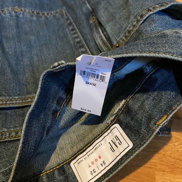 New with tags Gap stonewashed jeans - Picture 3 of 3